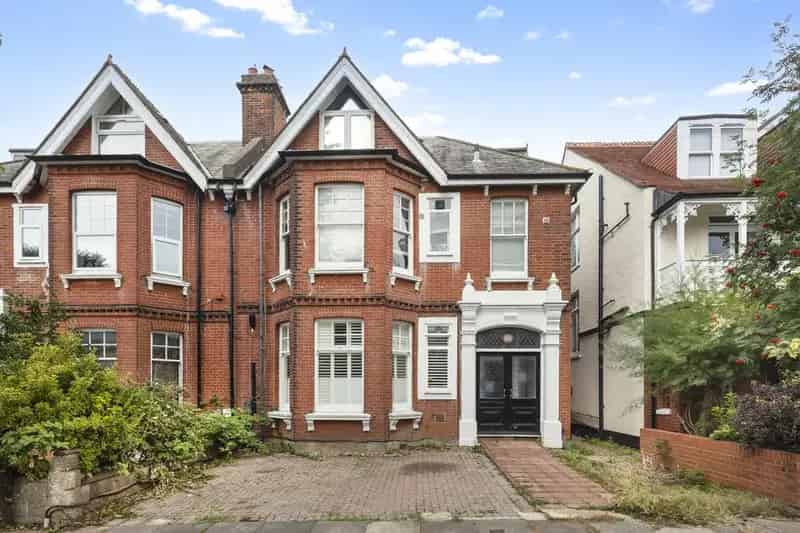 Studio to Rent Brighton Hove Award Winning Estate Agency