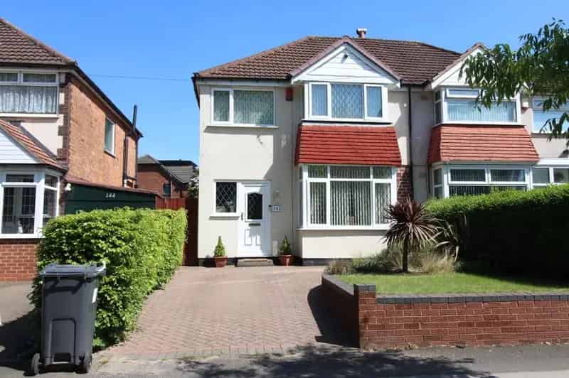 3 Bedroom Semi Detached House for Sale Yardley B26