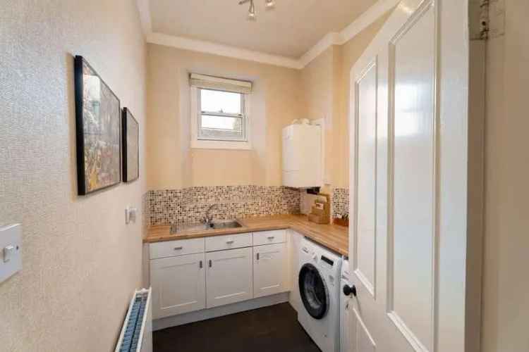 3 bed flat for sale