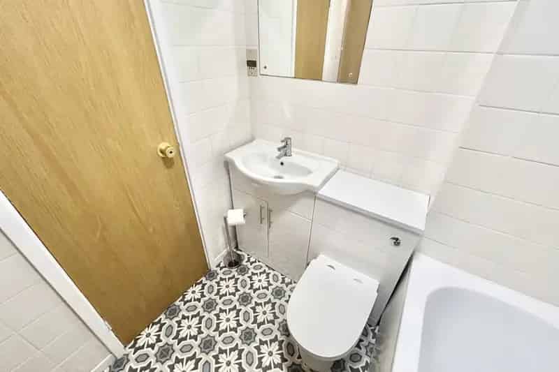 Studio Apartment in Waterlooville Hampshire Zero Deposit Available