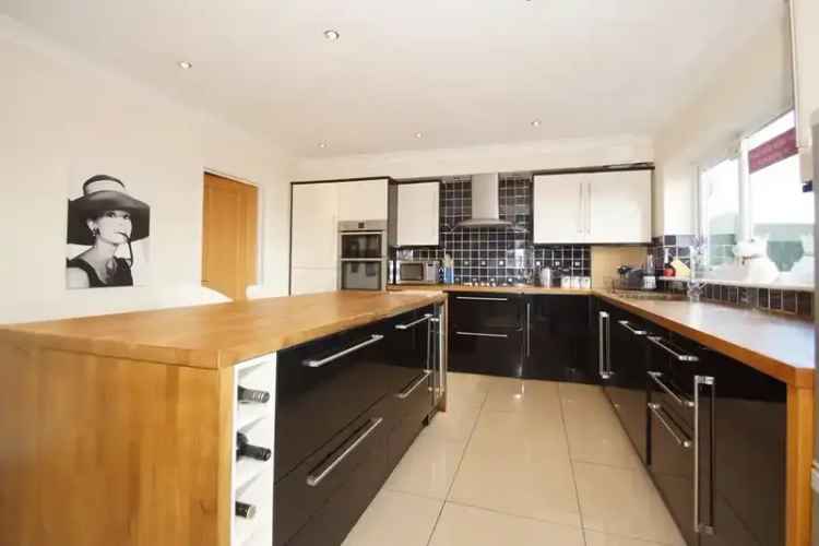 4 Bedroom End Terrace House for Sale Near Sidcup Train Station