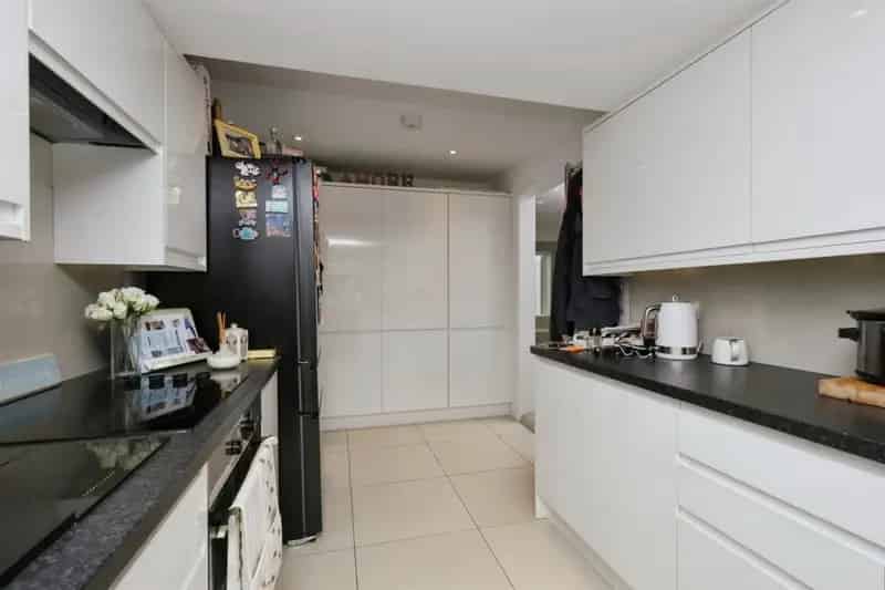 3 Bedroom Semi-Detached House Anglesey Avenue