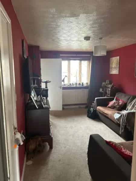 2 Bed Terraced House with Parking and Garden - Summer Swap Possible