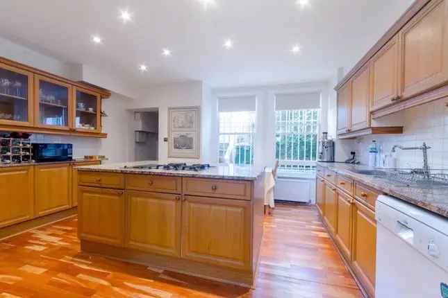 2 Bedroom Victorian House for Sale in West Kensington