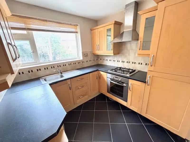 2 Bedroom Maisonette House to Rent Whitecrest Estate