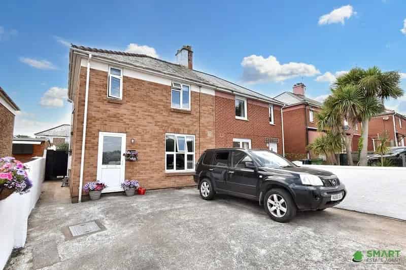 3 Bedroom Semi Detached House For Sale St Thomas