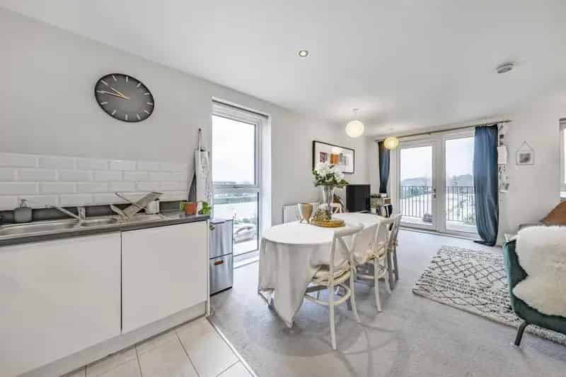 Flat For Sale , London, England