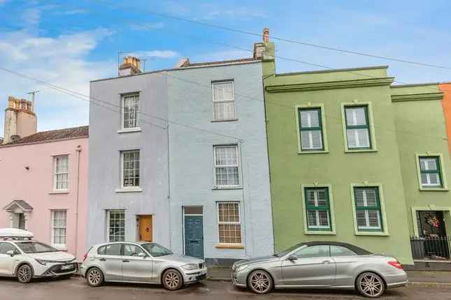 34 Bedroom Townhouse in Bristol Spacious Kitchen Garden Room