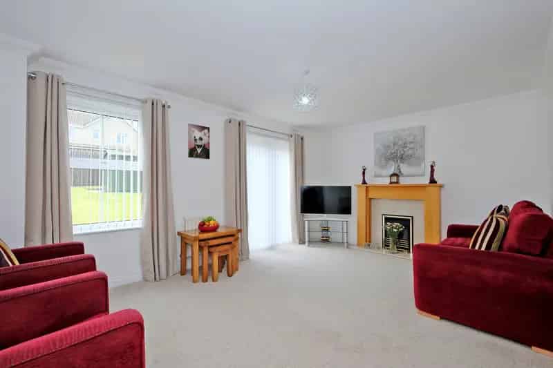 4 Bed Family Home in Peaceful Cul-de-sac