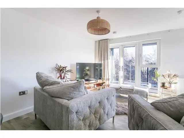 2 bedroom flat  for sale