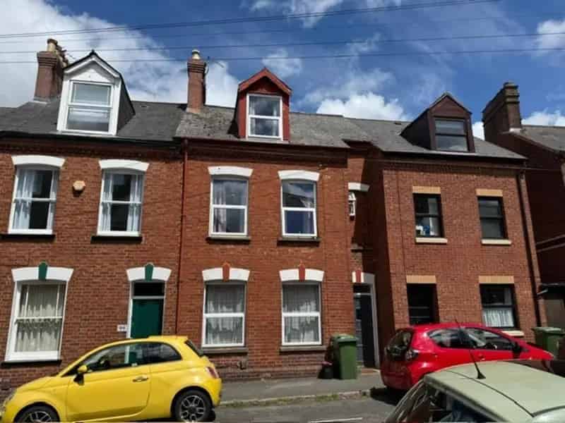 6 Bedroom Terraced House for Sale
