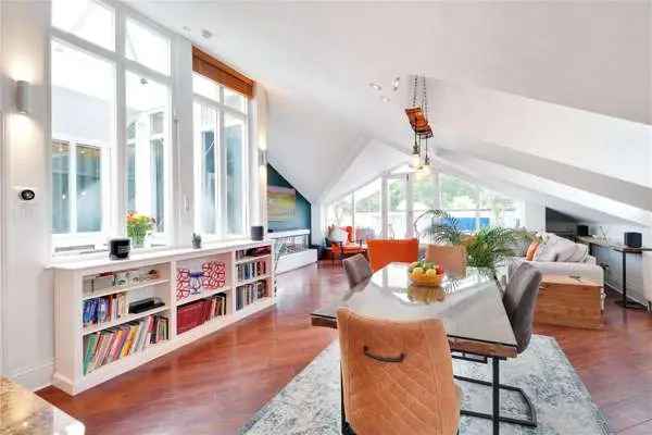 Stylish Penthouse Apartment with Modern Minimalist Design