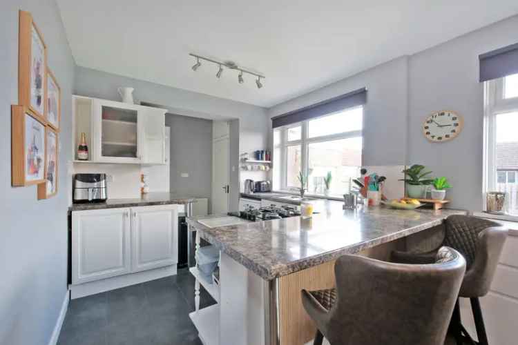 5 Bedroom Semi-Detached House for Sale Deeside Avenue