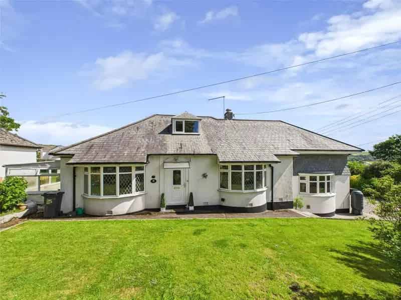 4 Bedroom Bungalow for Sale