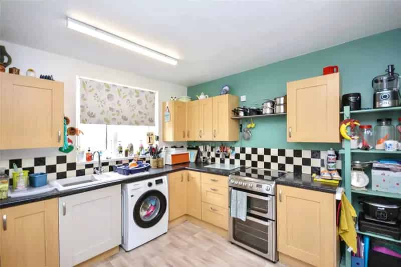 Three Bedroom Semi Detached House in Rodley