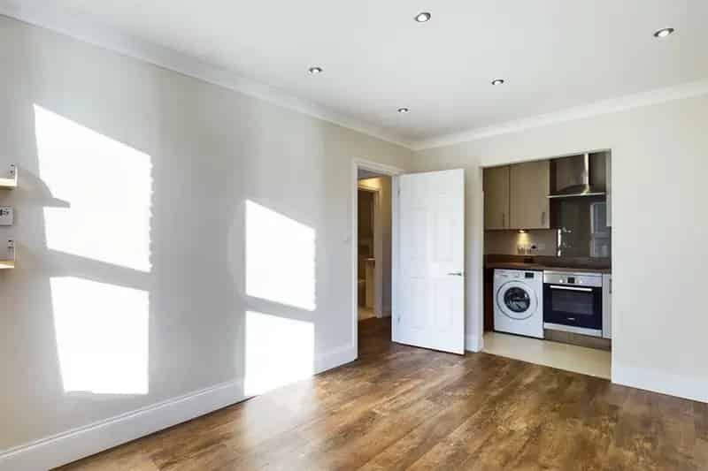 1 bedroom Flat
 To Let