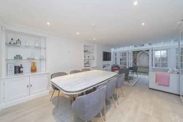 Modern Terraced House for Sale in Knightsbridge London