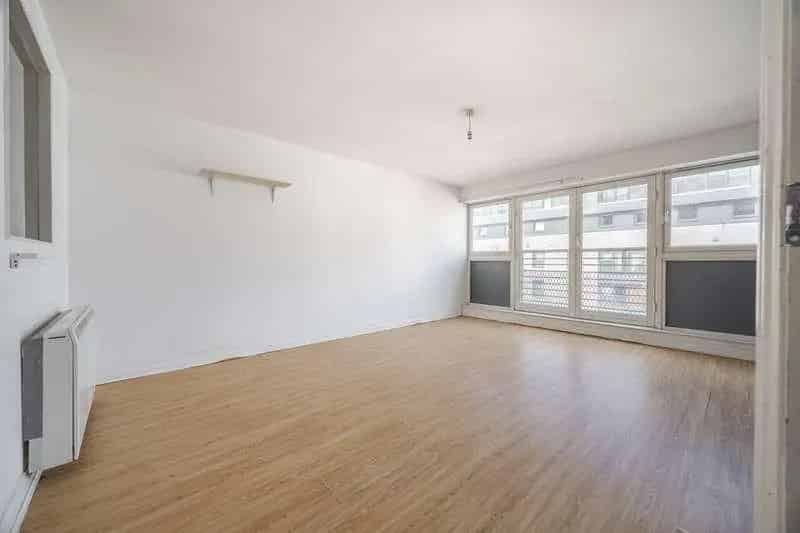 2 Bed Flat for Sale in Glasgow