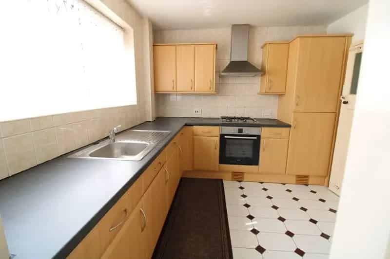 3 bedroom Semi Detached House for sale, Methley, West Yorkshire, LS26