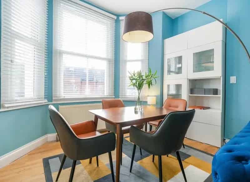 Two Bedroom Flat in Period Conversion Near Queen's Park