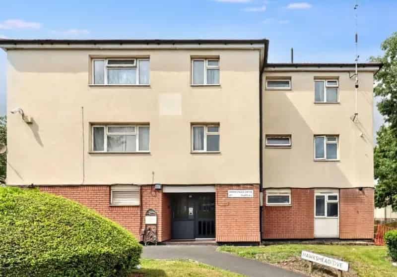 1 Bedroom Flat for Sale - Refurbishment Project