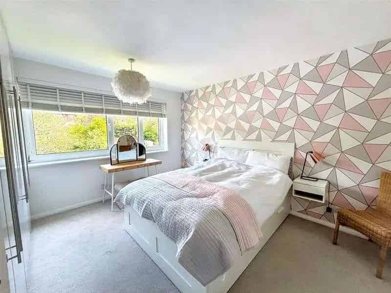 2 Bed Flat for Sale Upperton High Standard Refitted Kitchen Sun Balcony