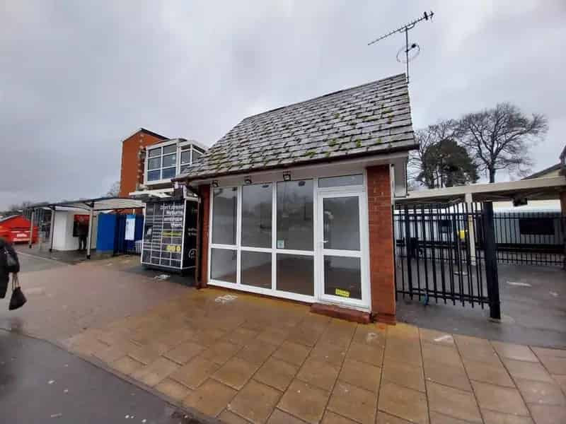 Refurbished Lock-up Shop with Storage