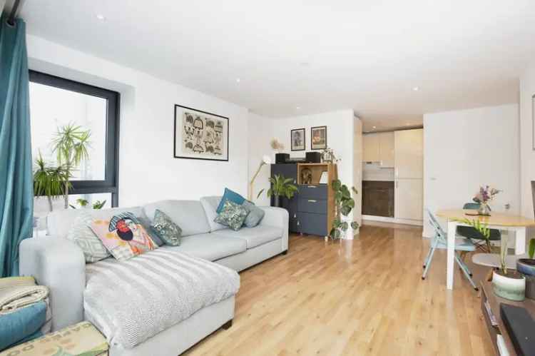 2 Bedroom Flat for Sale near Canary Wharf