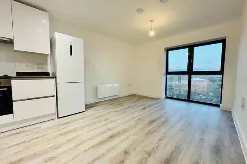 One Bedroom Apartment with Gym and Parking