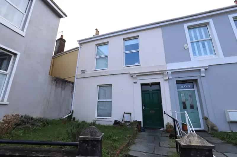 4 Bedroom Terraced House to Rent in Stonehouse Plymouth