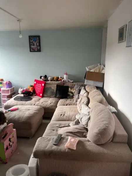 Flat For Rent in Stevenage, England