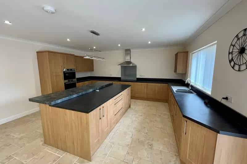 Stunning Modern Home Near Base - Newly Renovated