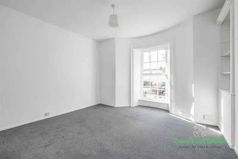 2 Bedroom Apartment House to Rent in Plymouth City Centre