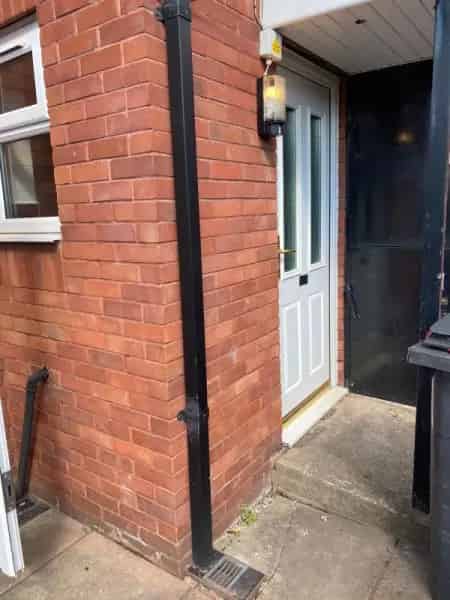 1 Bedroom Ground Floor Flat with Private Garden