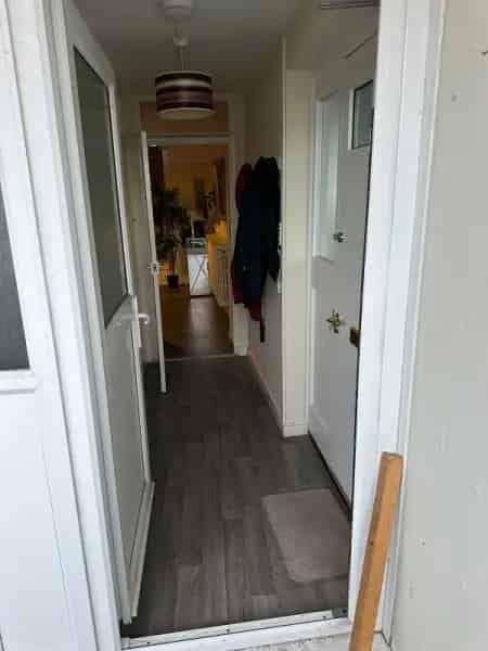 Spacious Studio Flat near Bristol City Centre - Parking Included
