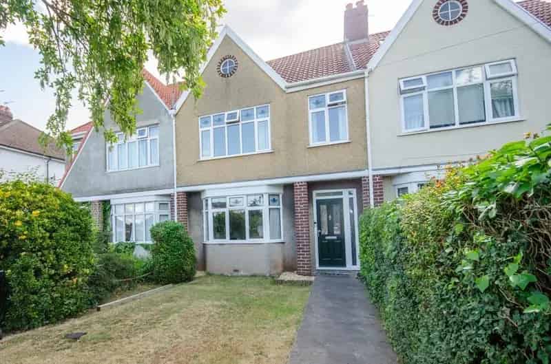 3 bedroom terraced house for sale