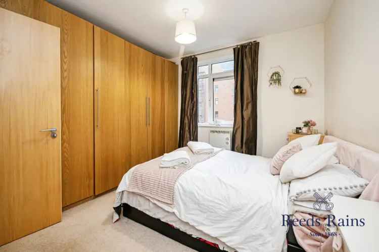 2 Bedroom Flat for Sale in Hulls Trinity Wharf