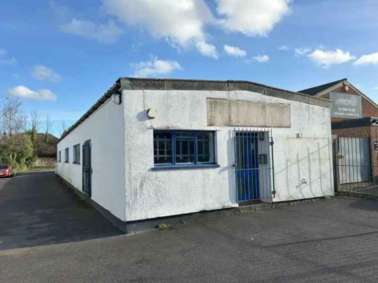 Industrial Storage Trade Counter Unit with Parking and Yard