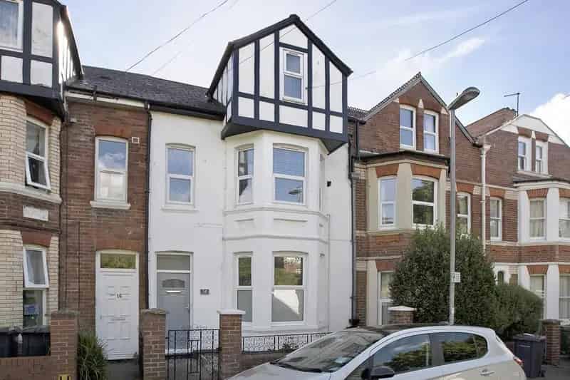 6 Bedroom Terraced House for Sale