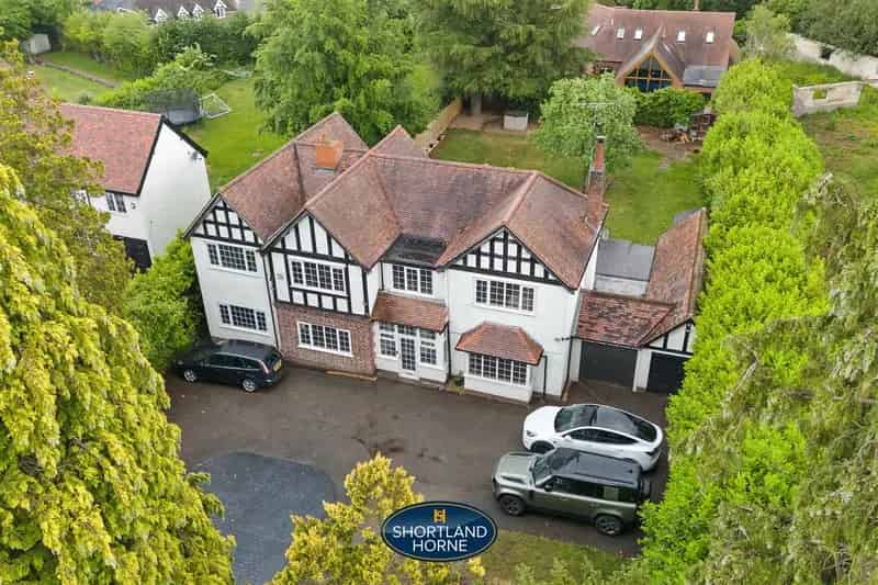 5 Bedroom Detached House for Rent