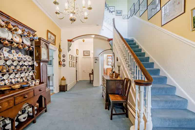 4 Bedroom Grade II Listed House Kings Weston Road Bristol