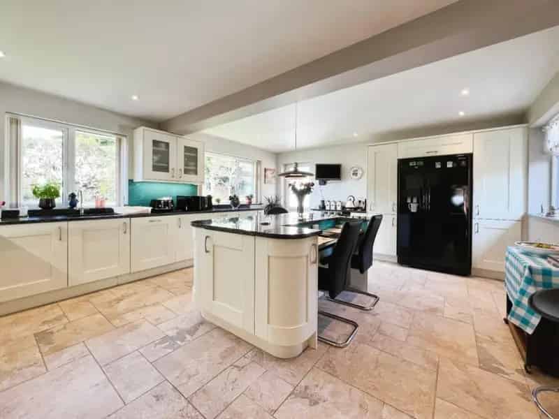3 Bedroom Detached Bungalow For Sale Hythe