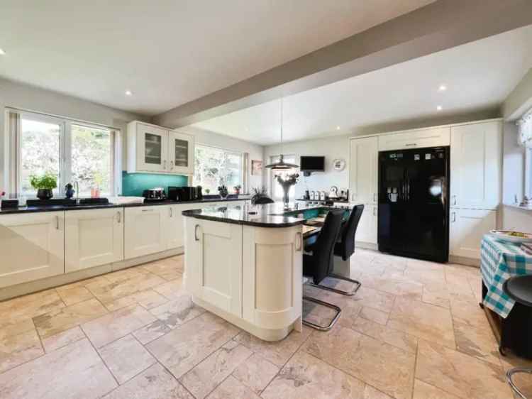 3 Bedroom Detached Bungalow For Sale Hythe