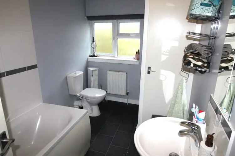 2 Bedroom Mid Terrace House Birmingham B25