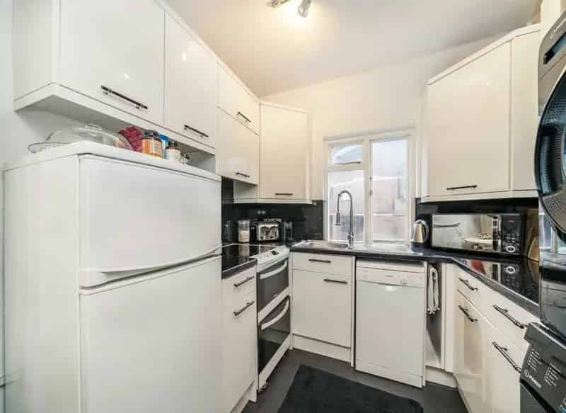 Two Bedroom Apartment near Notting Hill Gate