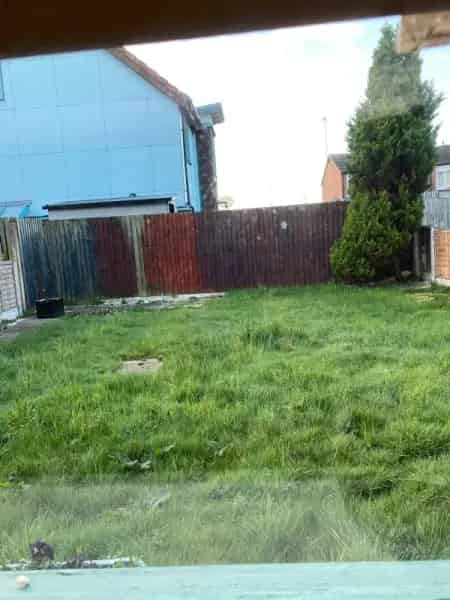 Five Bedroom Family Home Near Amenities