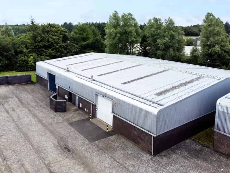 Semi Detached Industrial Warehouse 9187 sq ft M74 M77
