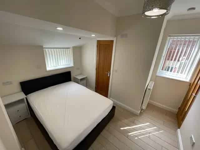 Flat For Rent , Swindon, England