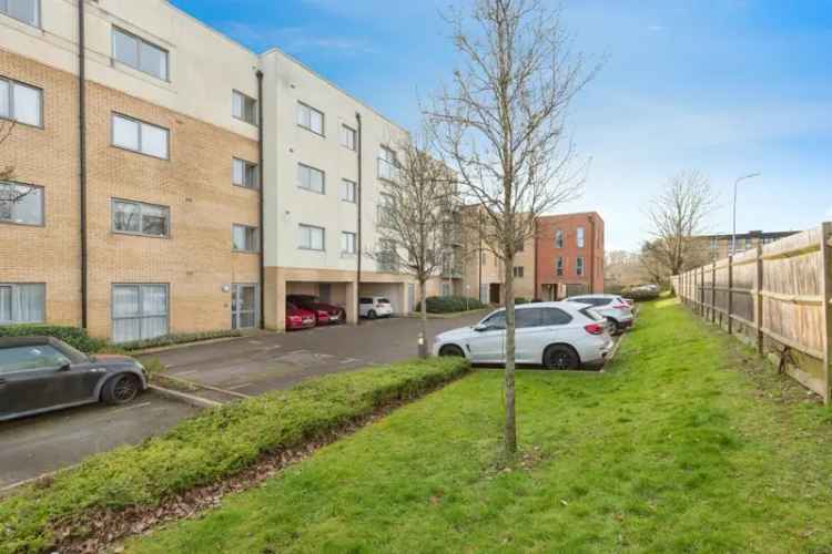 2-Bed Apartment in Chrysalis Park - En Suite, Balcony & Parking