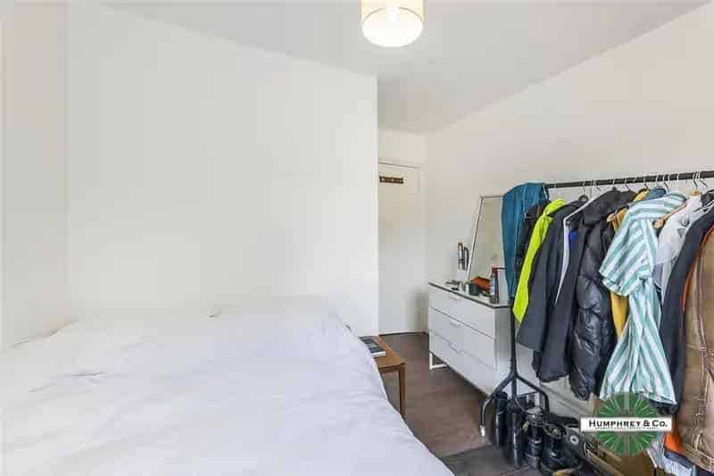 3 Bedroom House to Rent in London